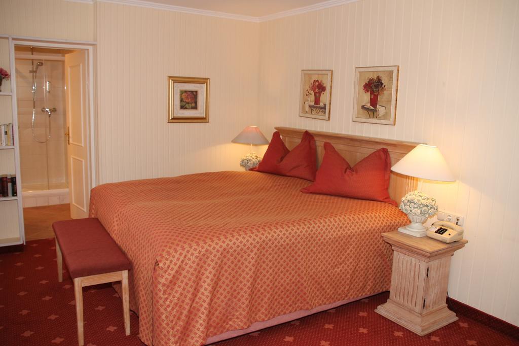 Romantik Im Hotel Villa Roehl Timmendorfer Strand Phòng bức ảnh